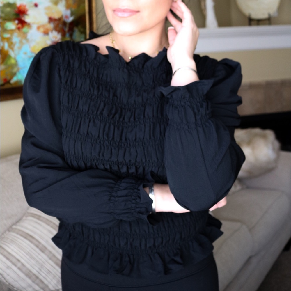 NEW! H&M Ruffle Top